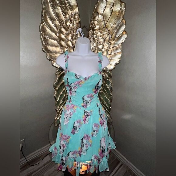 Royal Bones Skulls and Flowers by Daang Goodman - Picture 4 of 15